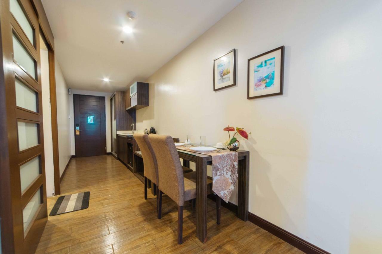 Hotel Reddoorz Premium @ West Avenue Quezon